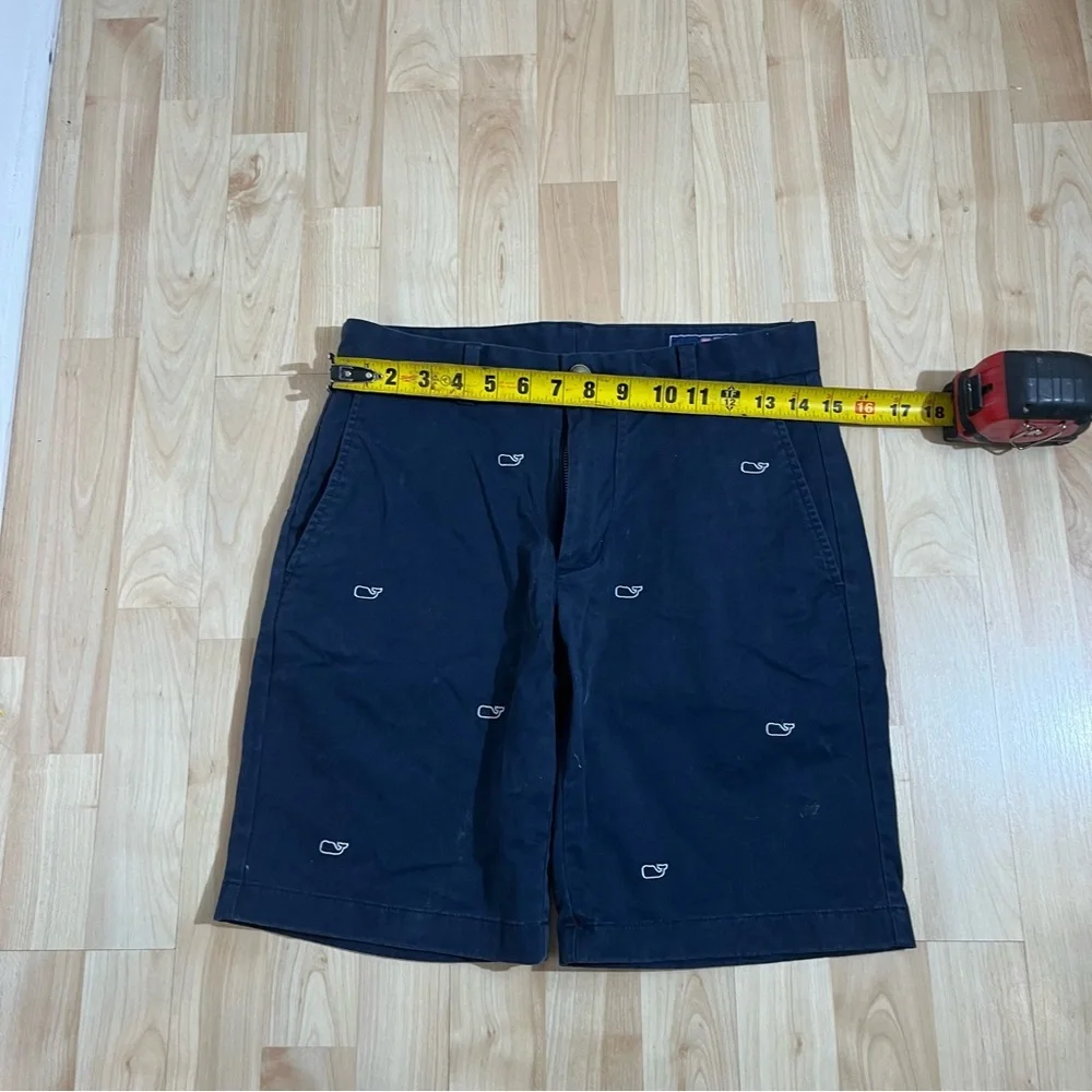 Vineyard Vines 9-inch stretch breaker short navy embroidered whale pattern 28